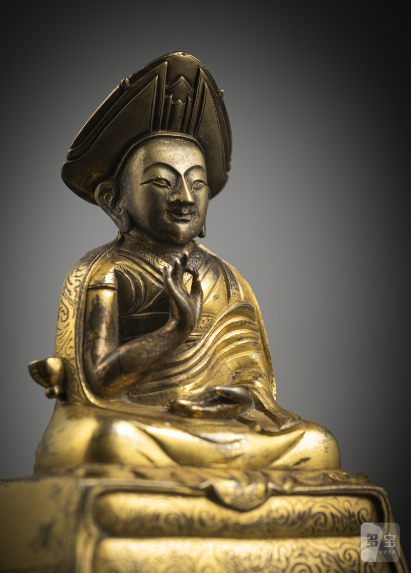 A parcel-gilt bronze figure of lama - 图5